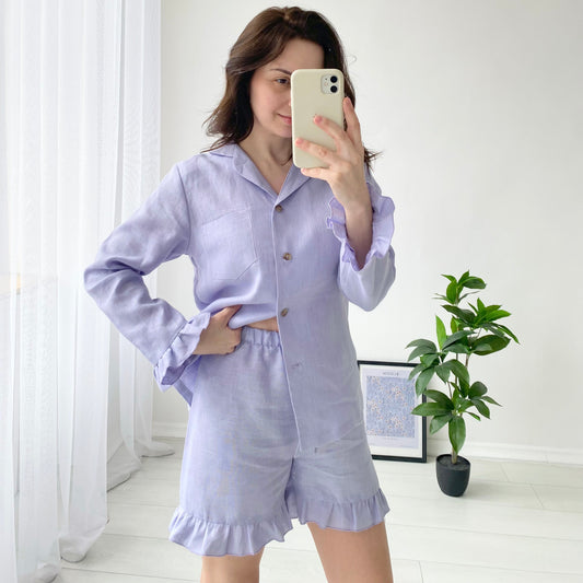 Linen ruffle shorts in lavender