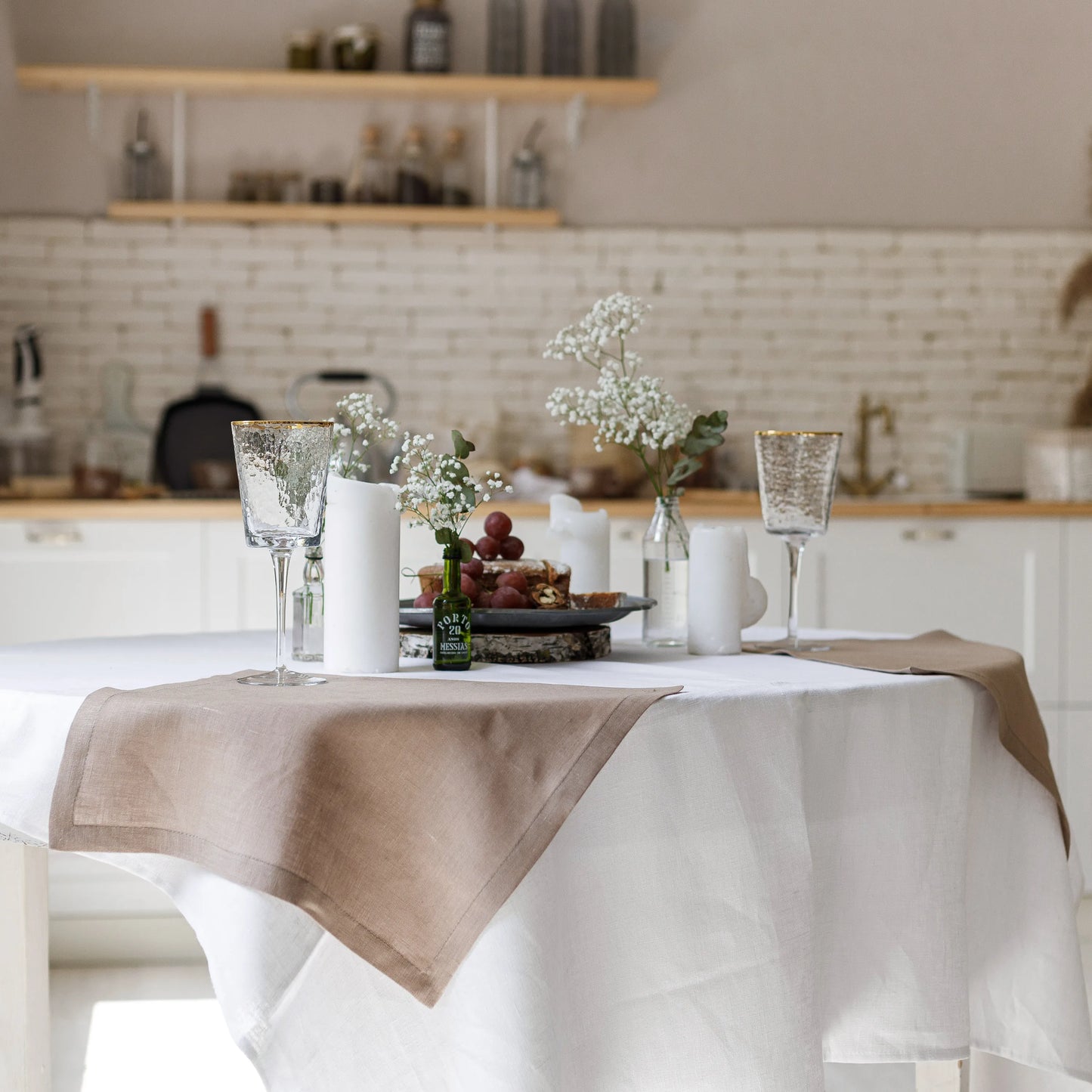 Linen napkins in cappuccino color