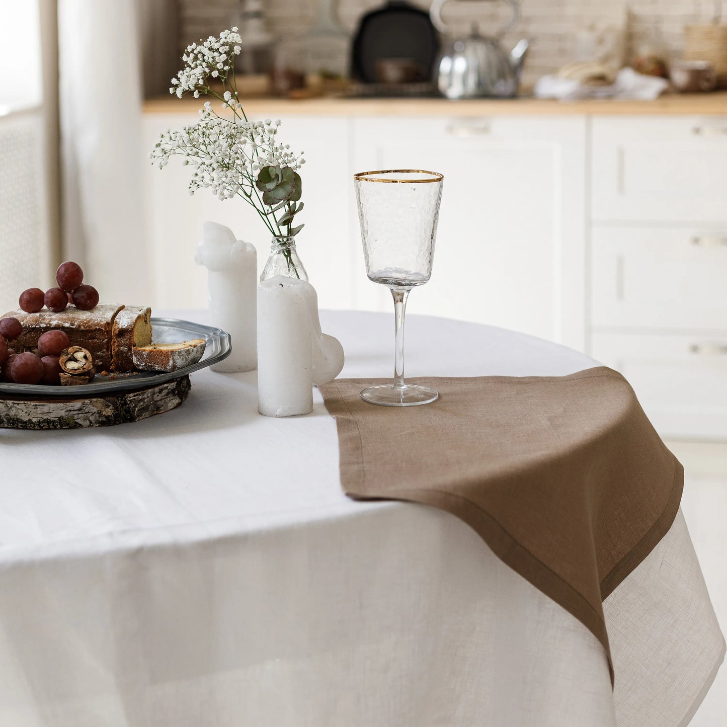 Linen napkins in cappuccino color