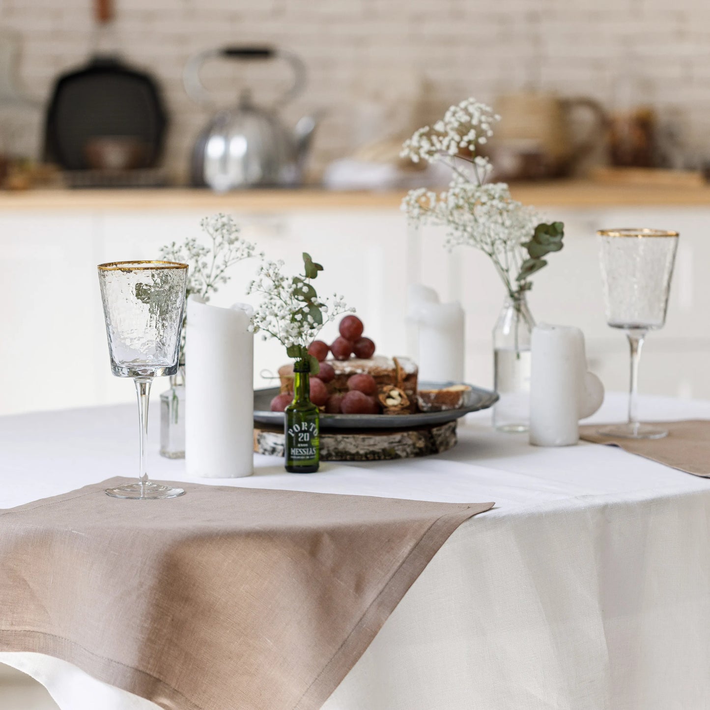 Linen napkins in cappuccino color