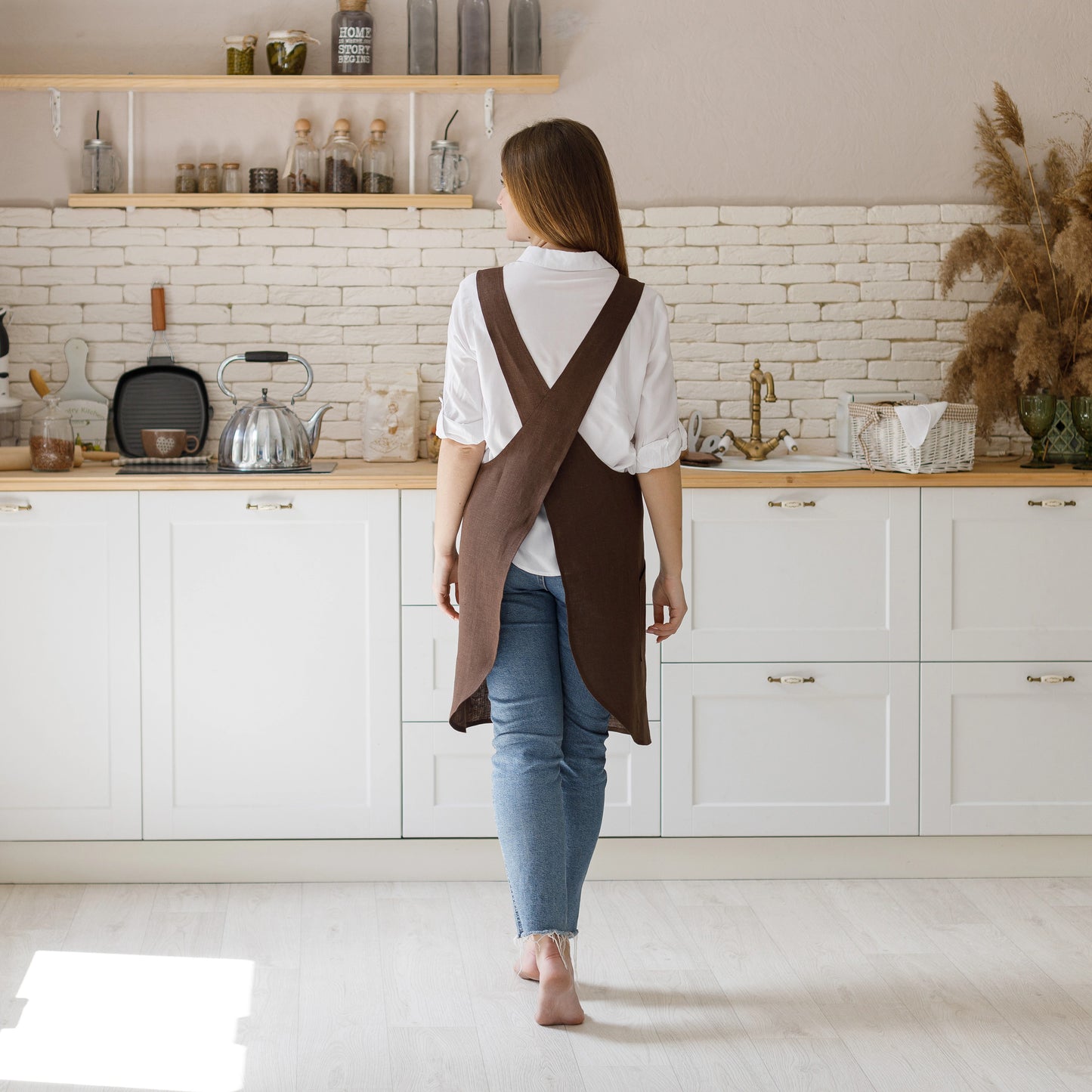 Linen Cross Back Apron in Japanese Style