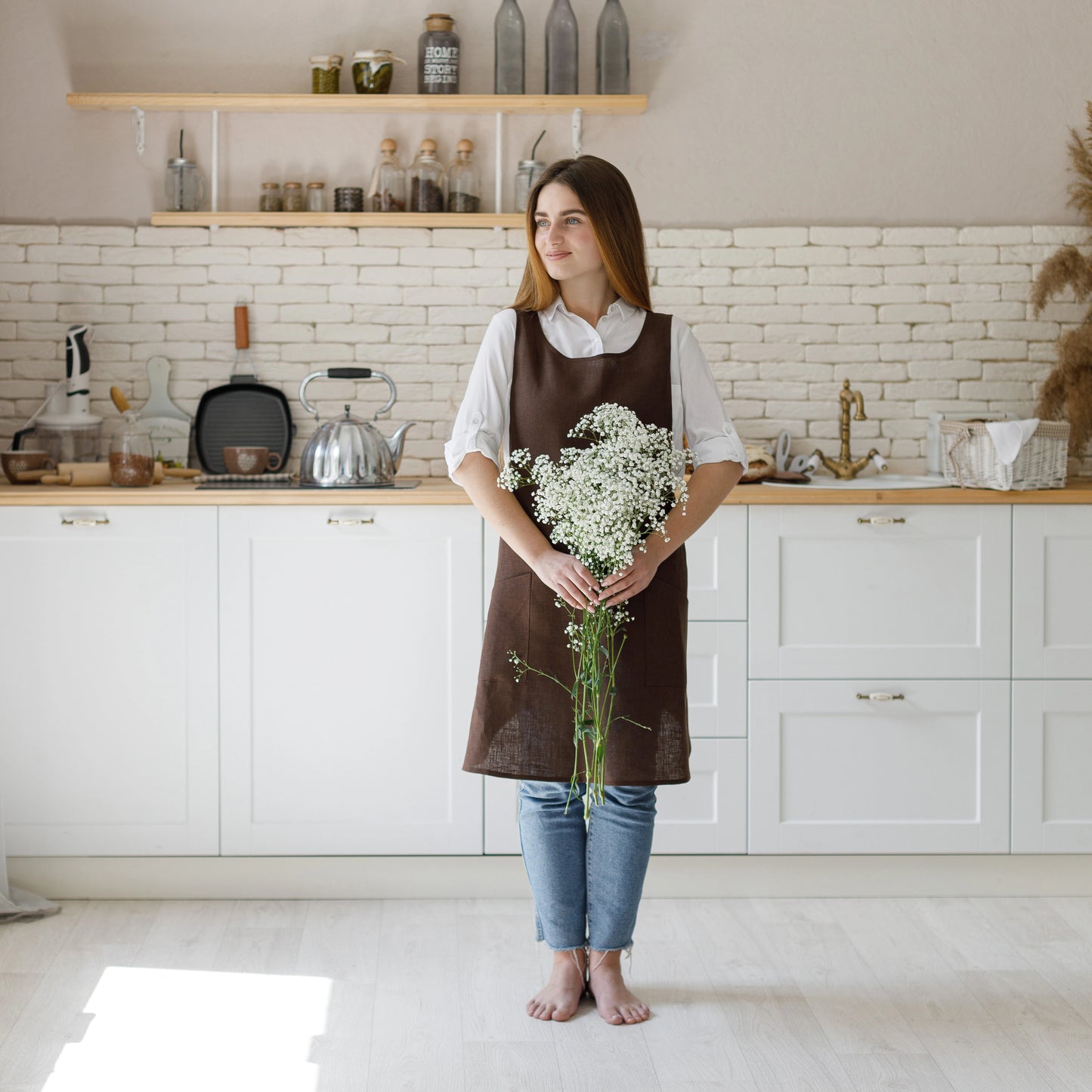 Unisex Brown Cross-Back Linen Apron