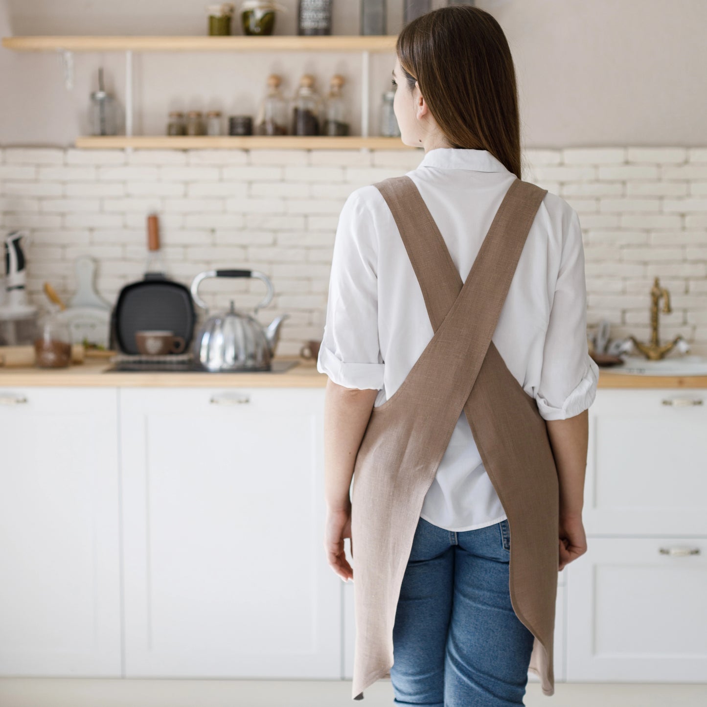 Japanese Cross Back Linen Apron in Cappuccino