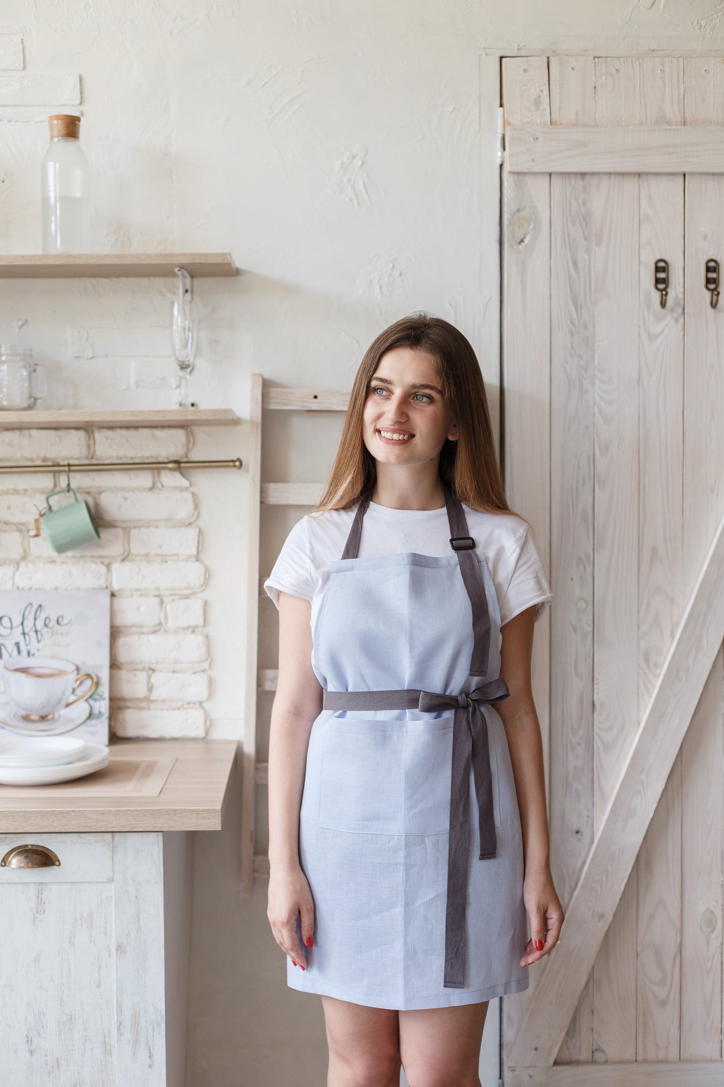 Blue skies linen apron with two pockets for the kitchen is an indispensable helper in household chores. Protect clothes from pollution using linen pinafore with pockets at front. Suitable for women and men. More colors available.