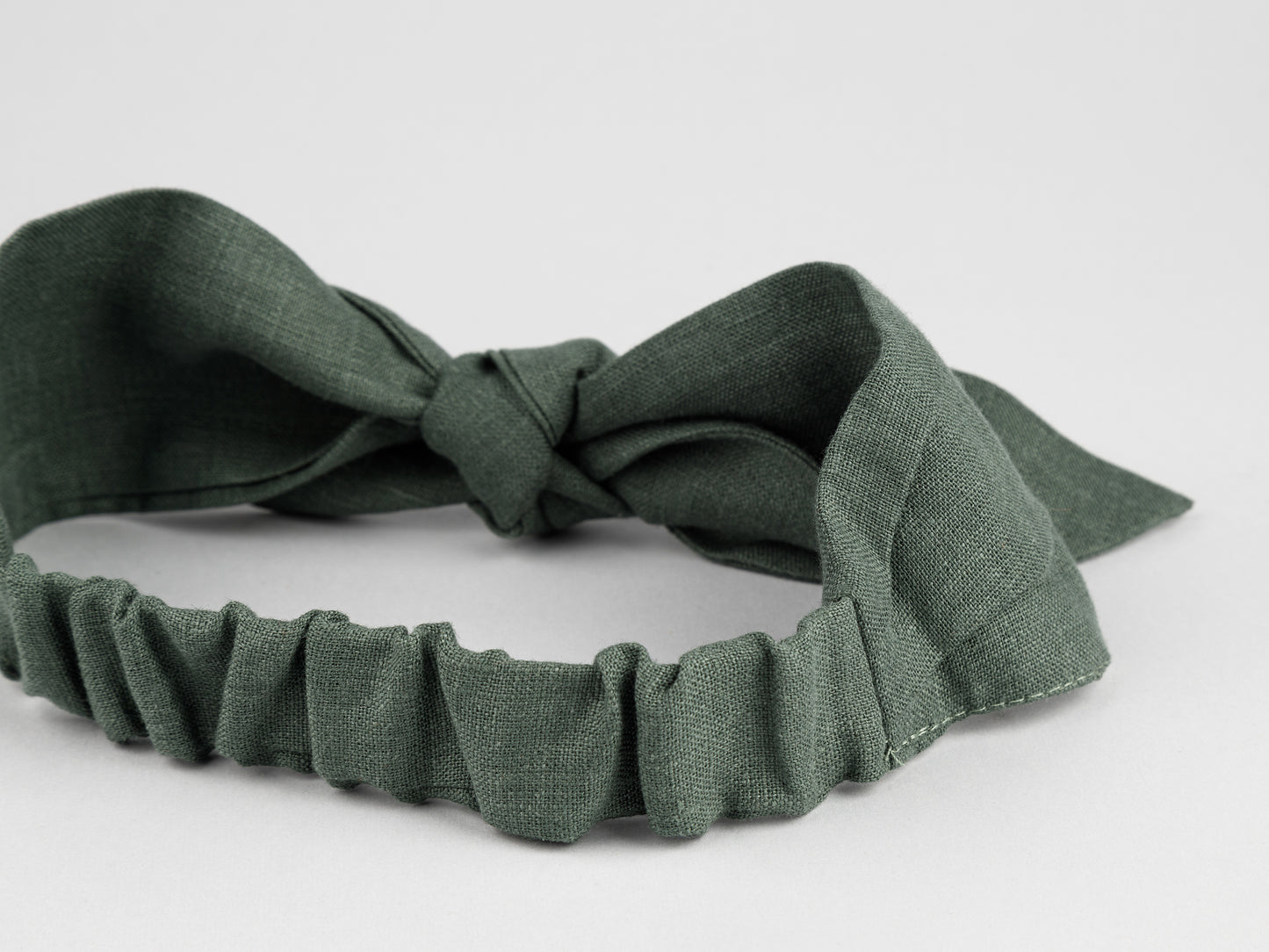 Linen headband in olive