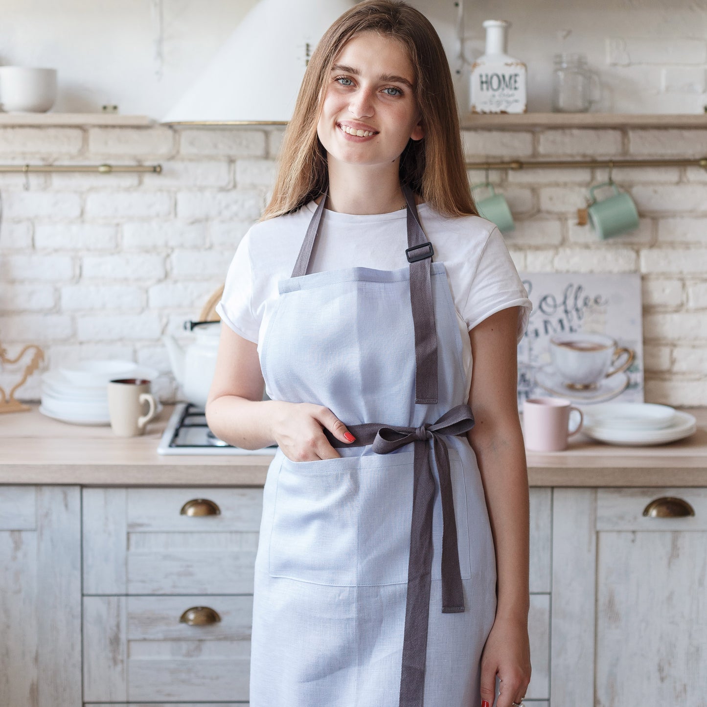 Blue skies linen apron with two pockets for the kitchen is an indispensable helper in household chores. Protect clothes from pollution using linen pinafore with pockets at front. Suitable for women and men. More colors available.